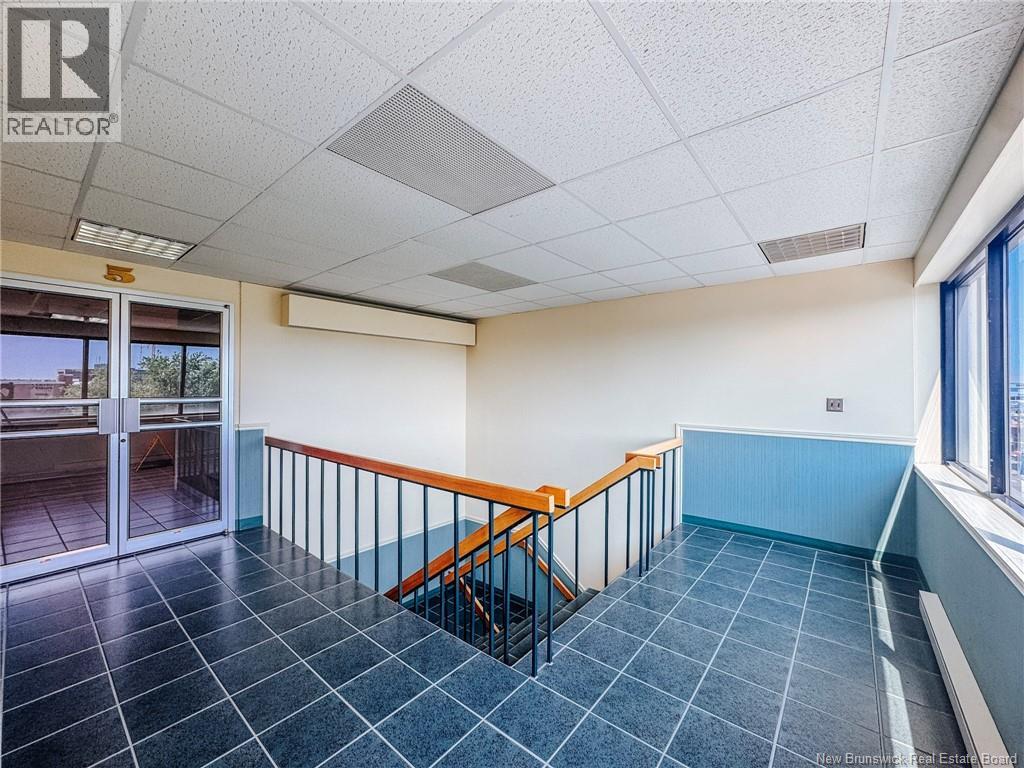 270 Douglas Avenue Property Photo 15