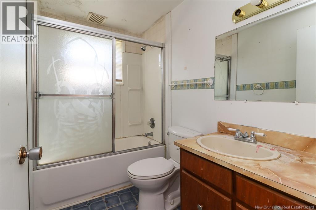 304 Carmarthen Street Property Photo 32
