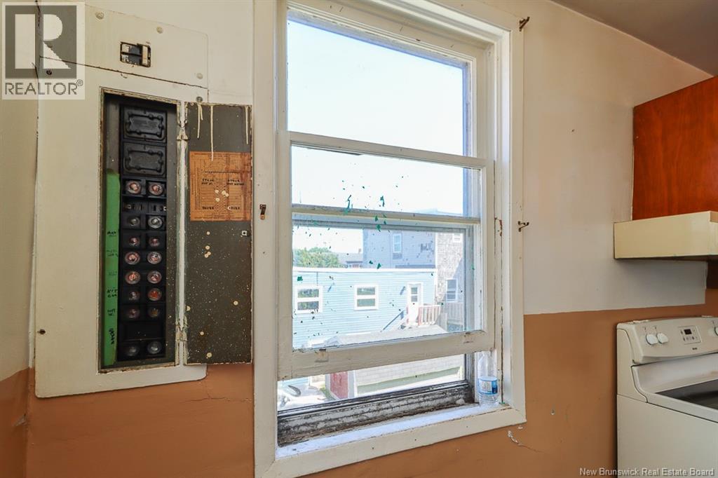 304 Carmarthen Street Property Photo 36