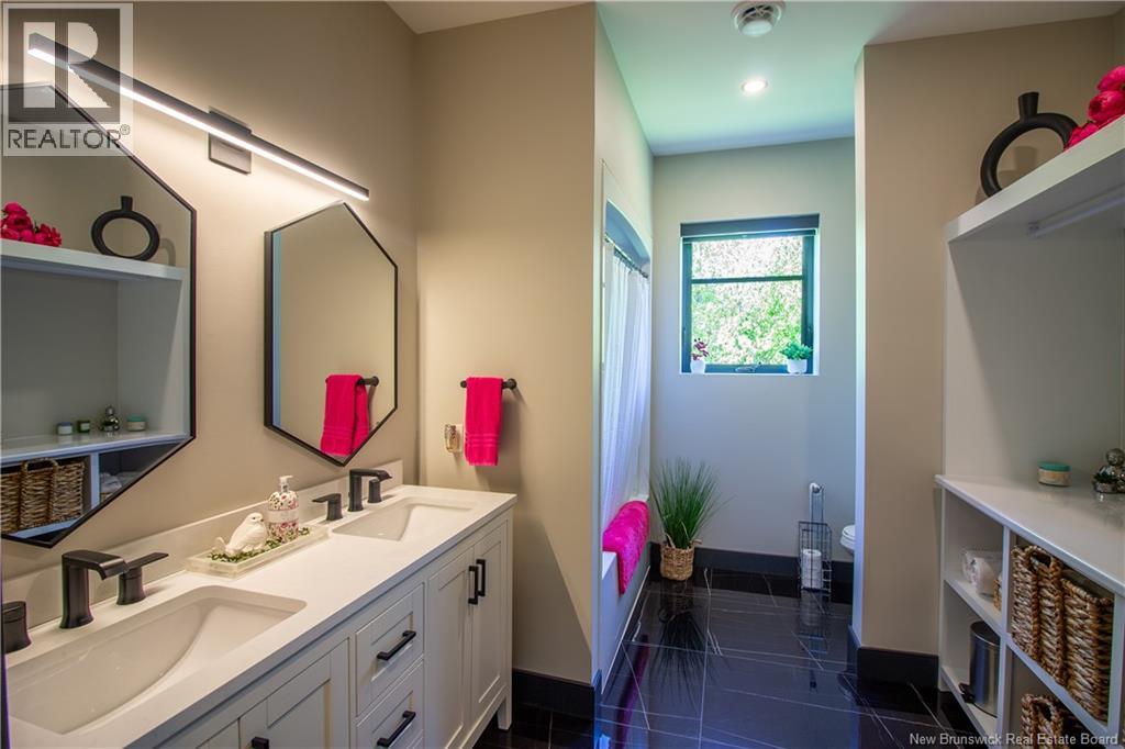 11 Robert Ross Boulevard Property Photo 8
