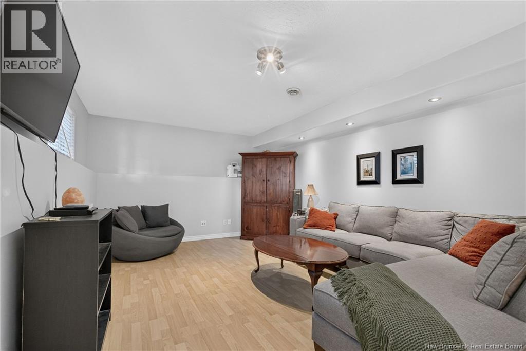 82 Des Bouleaux Crescent Property Photo 38