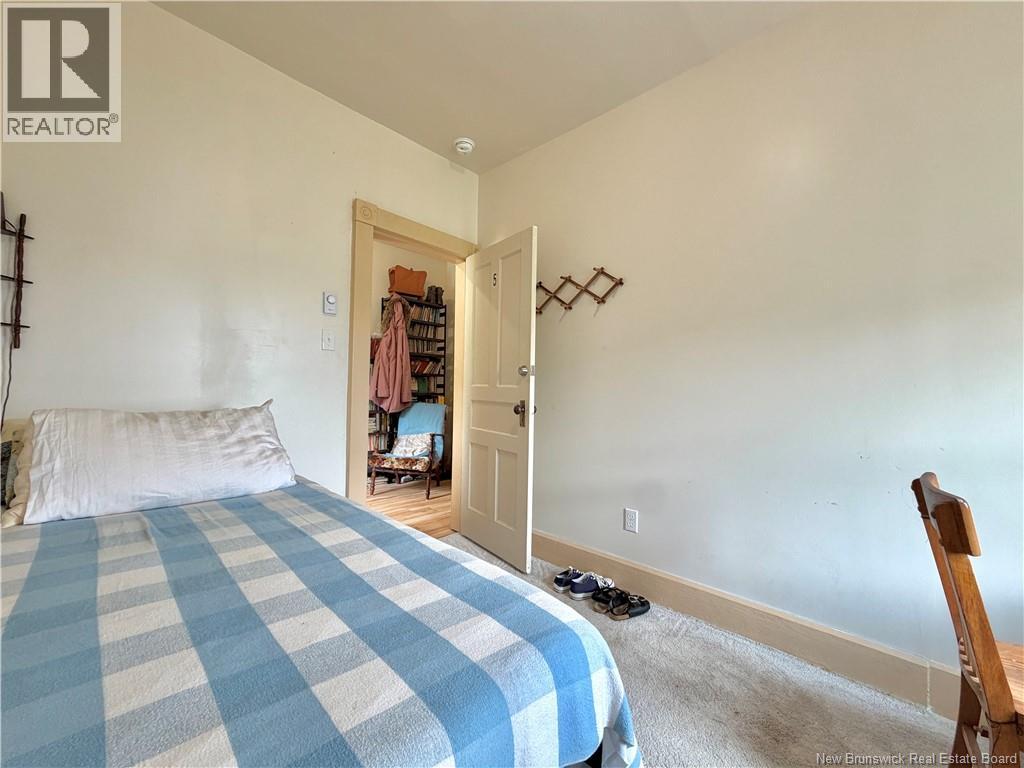 539 Queen St Property Photo 24