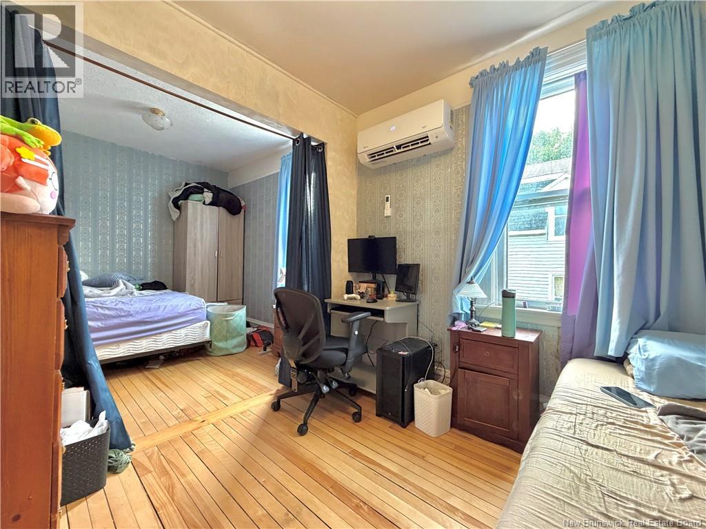 539 Queen St Property Photo 30