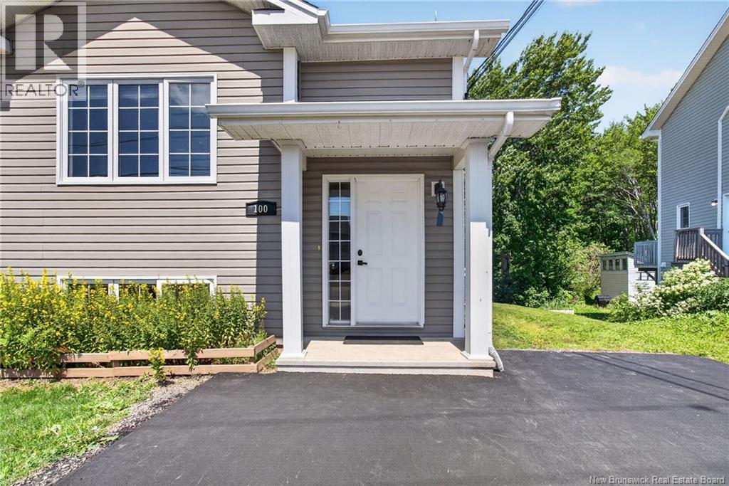 100 Belle Foret Street Property Photo 2