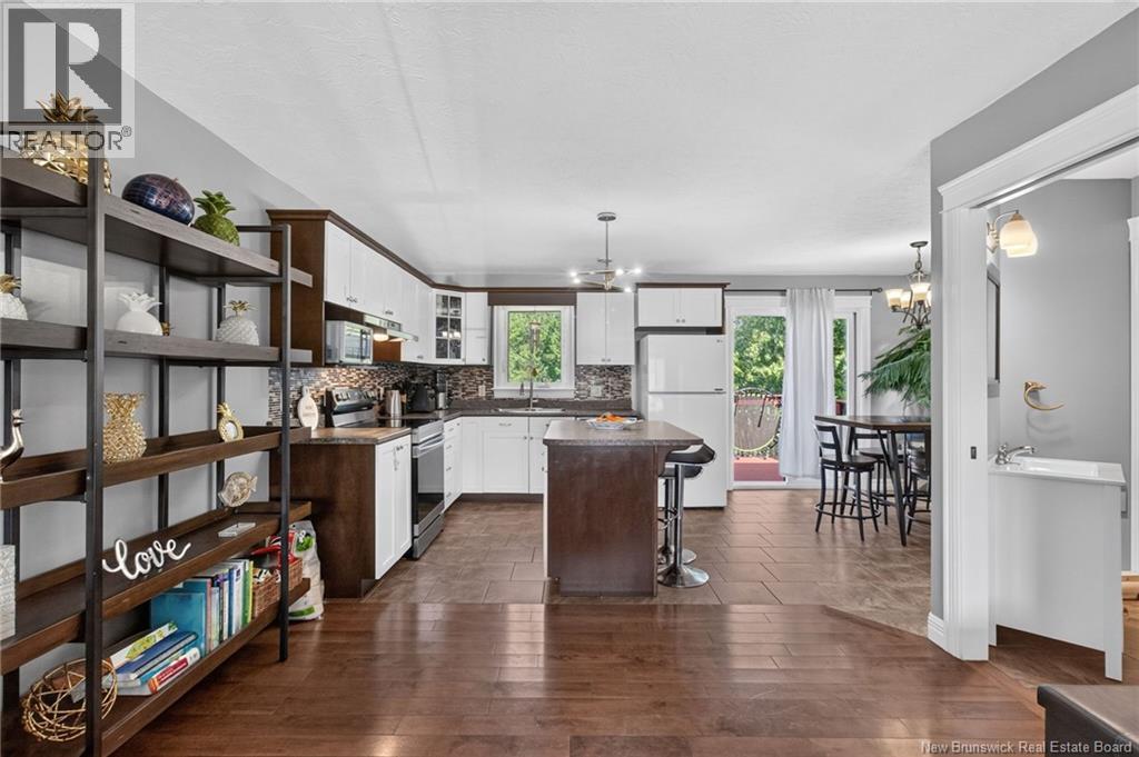 100 Belle Foret Street Property Photo 11