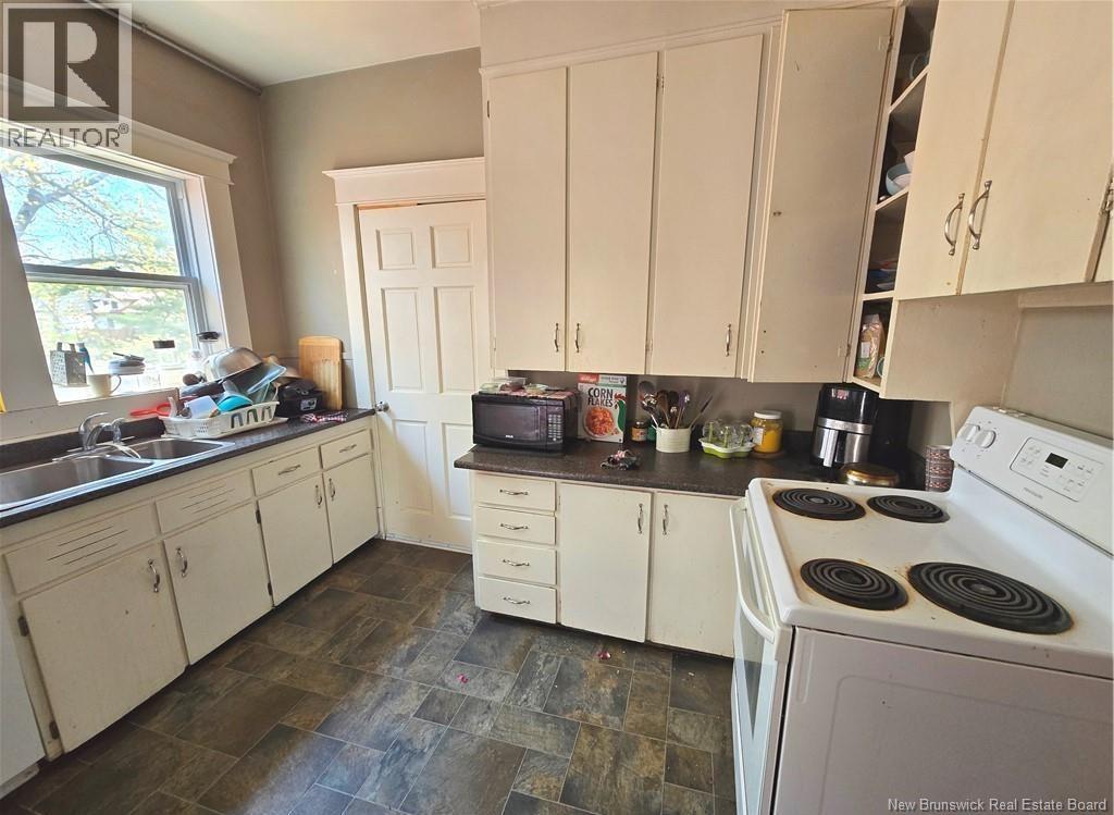 354 Cameron Street Property Photo 5