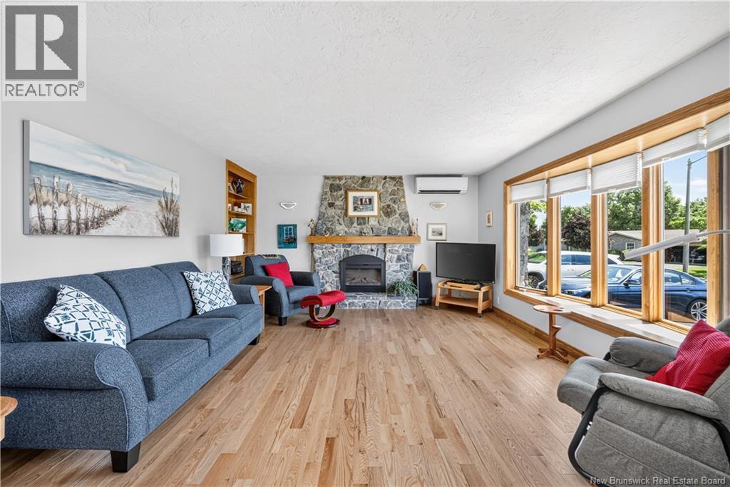330 Vanier Street Property Photo 10