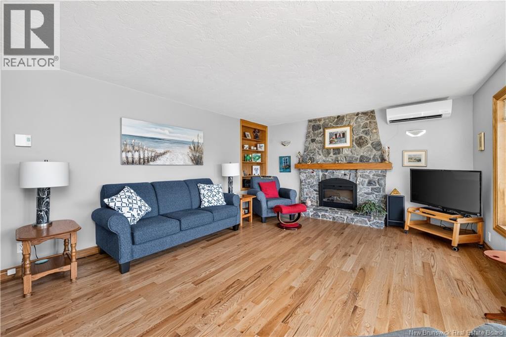 330 Vanier Street Property Photo 11