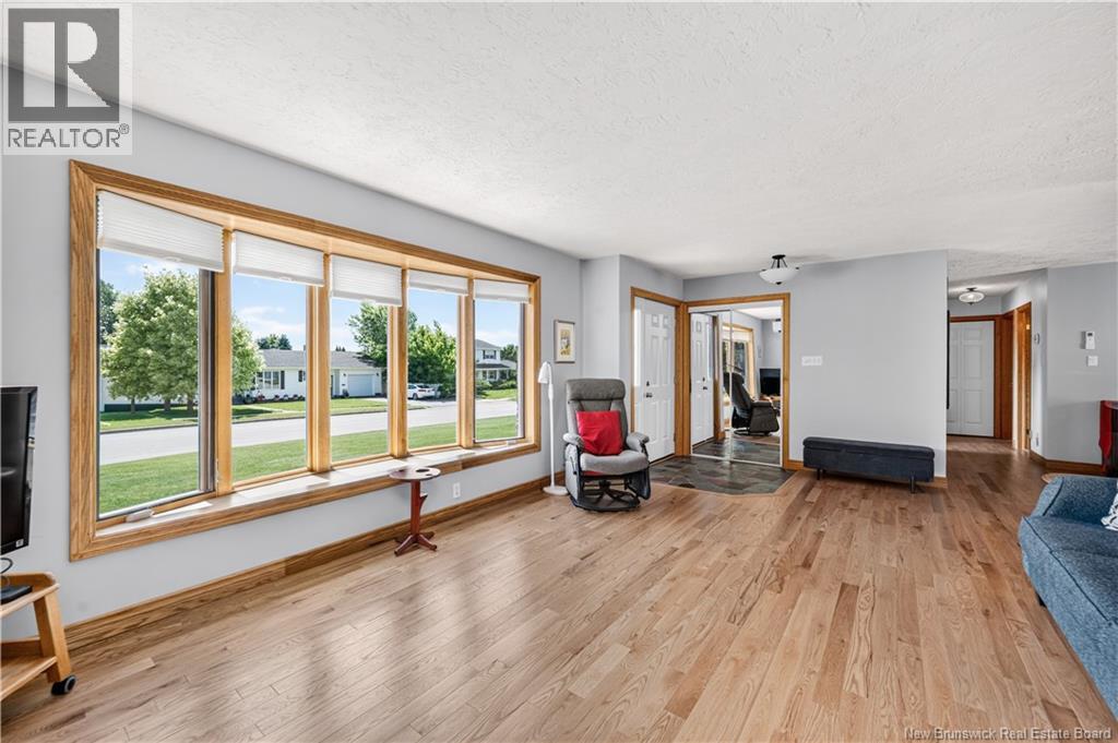 330 Vanier Street Property Photo 12