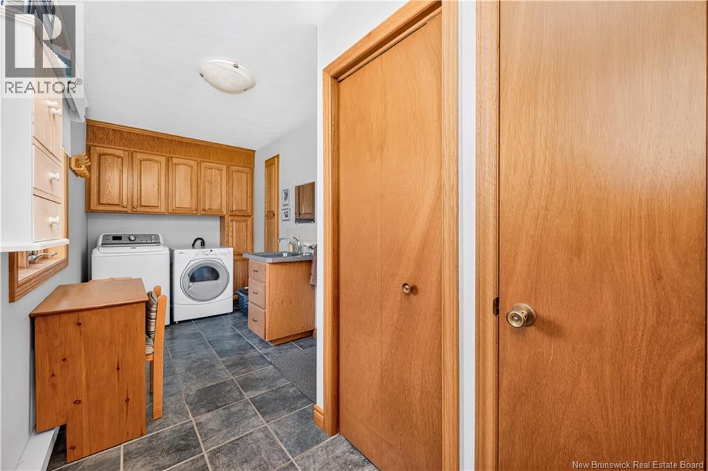 330 Vanier Street Property Photo 22