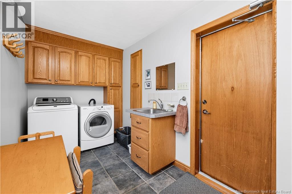 330 Vanier Street Property Photo 23