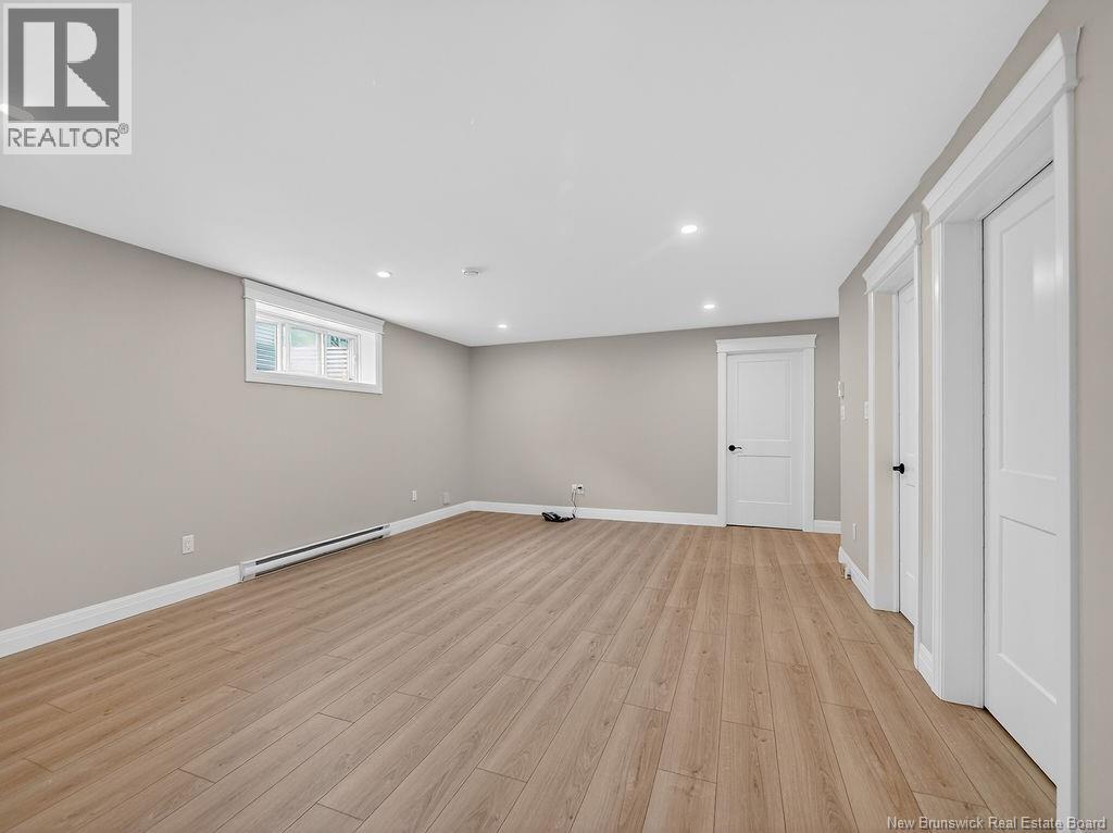 24 Rosenburg Property Photo 26