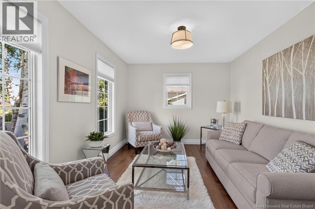 12 Fairway Boulevard Property Photo 6
