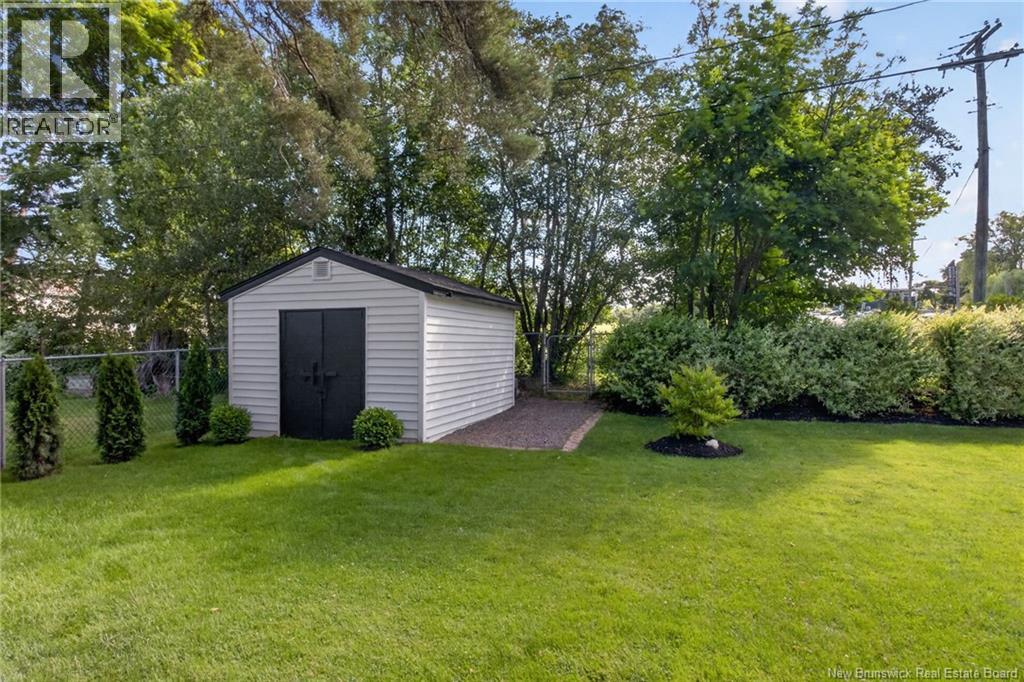 12 Fairway Boulevard Property Photo 38