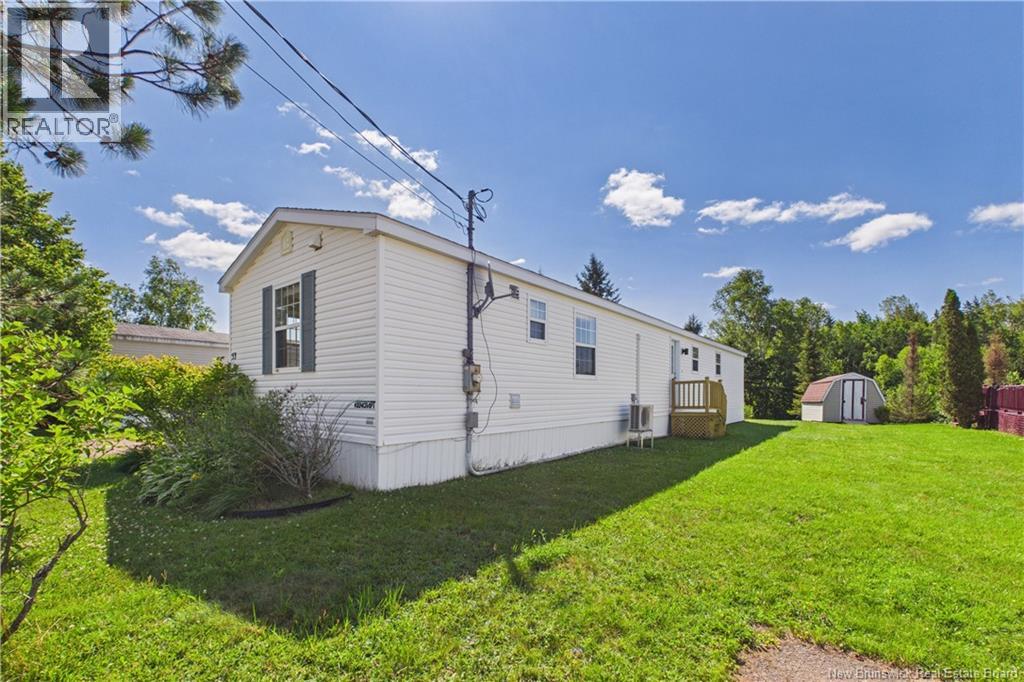 53 Andre Property Photo 6