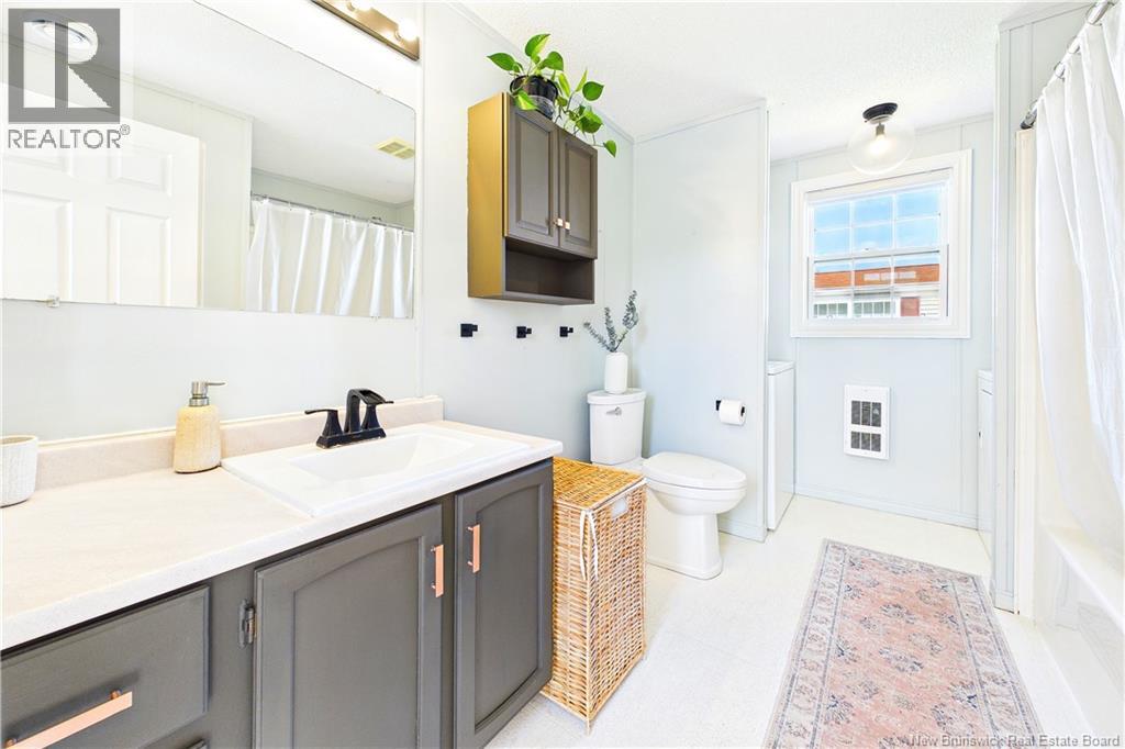 53 Andre Property Photo 19