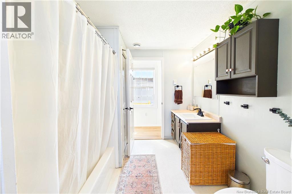 53 Andre Property Photo 20