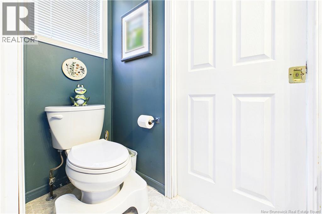 53 Andre Property Photo 33