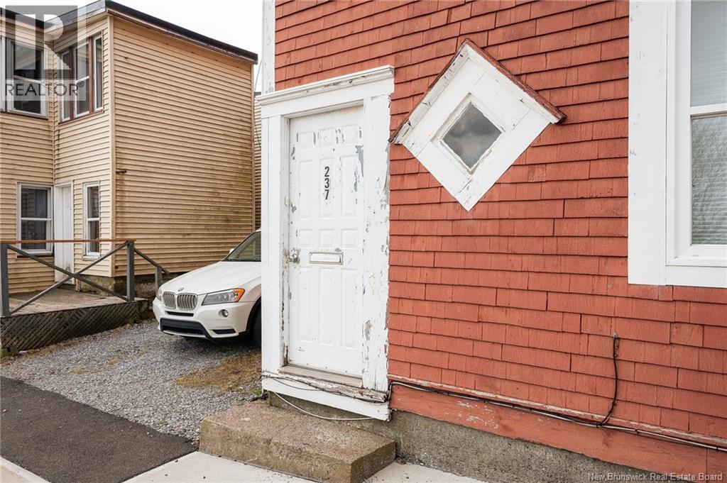 239 Britain Street Property Photo 7