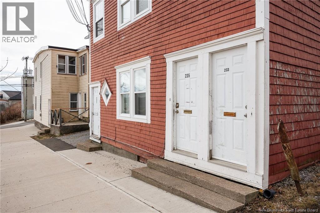 239 Britain Street Property Photo 8