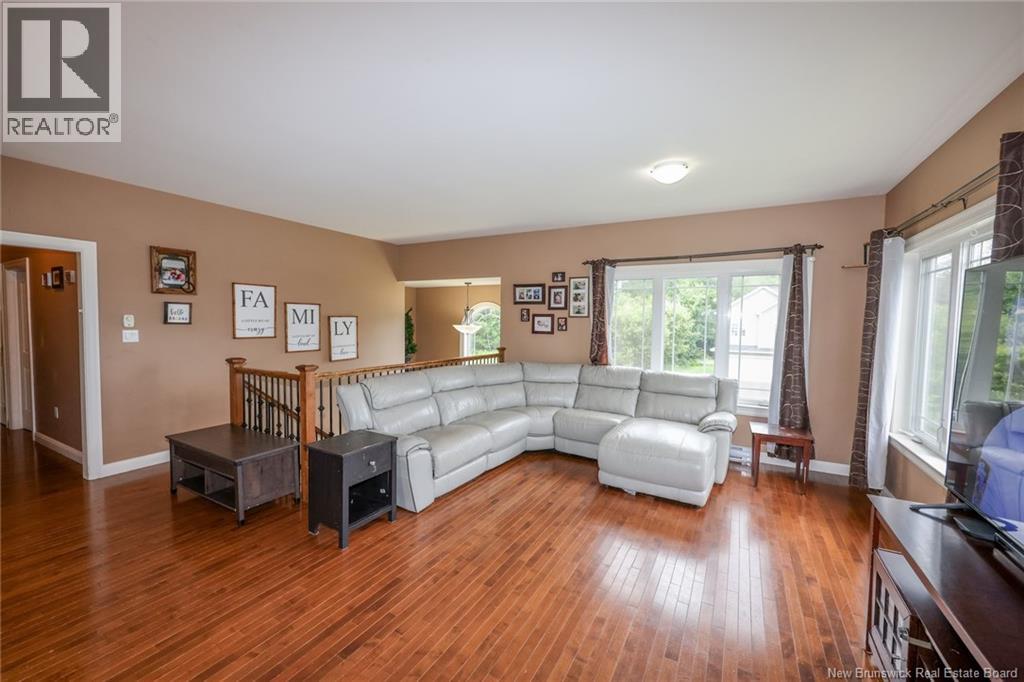75 Whisperwood Drive Property Photo 3