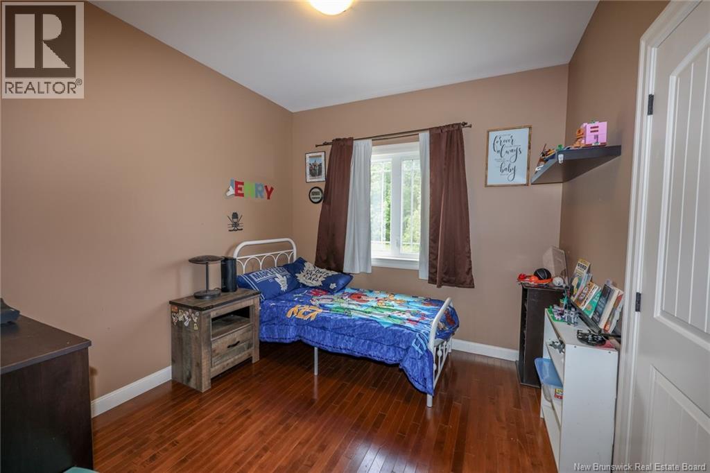 75 Whisperwood Drive Property Photo 13