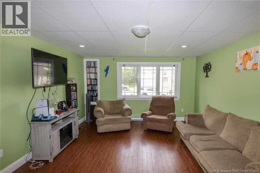 75 Whisperwood Drive Property Photo 23