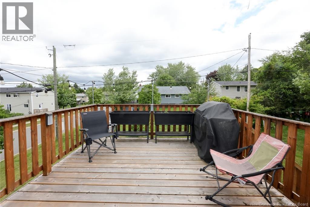 75 Whisperwood Drive Property Photo 28