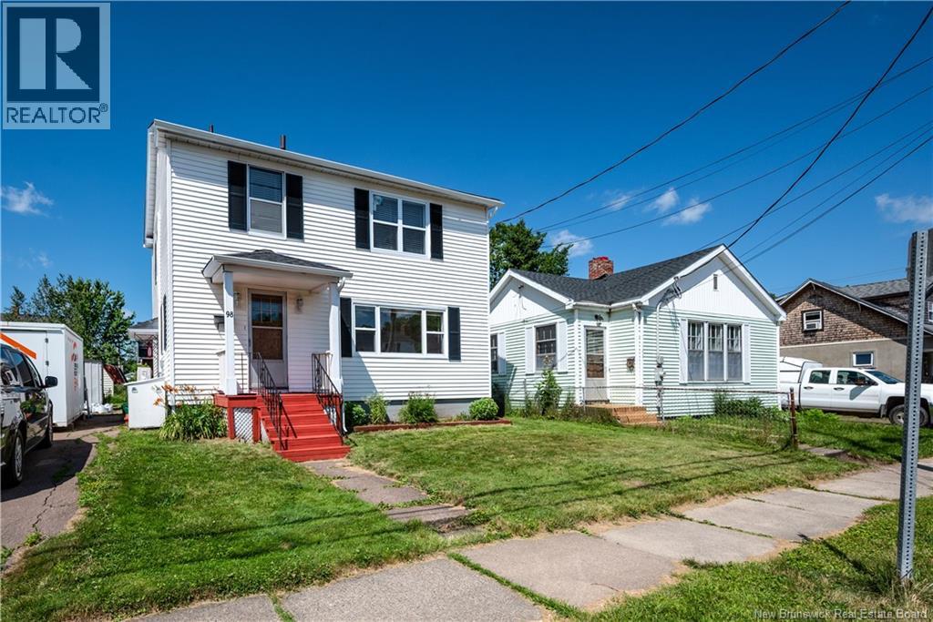 98 Maple Street Property Photo 5