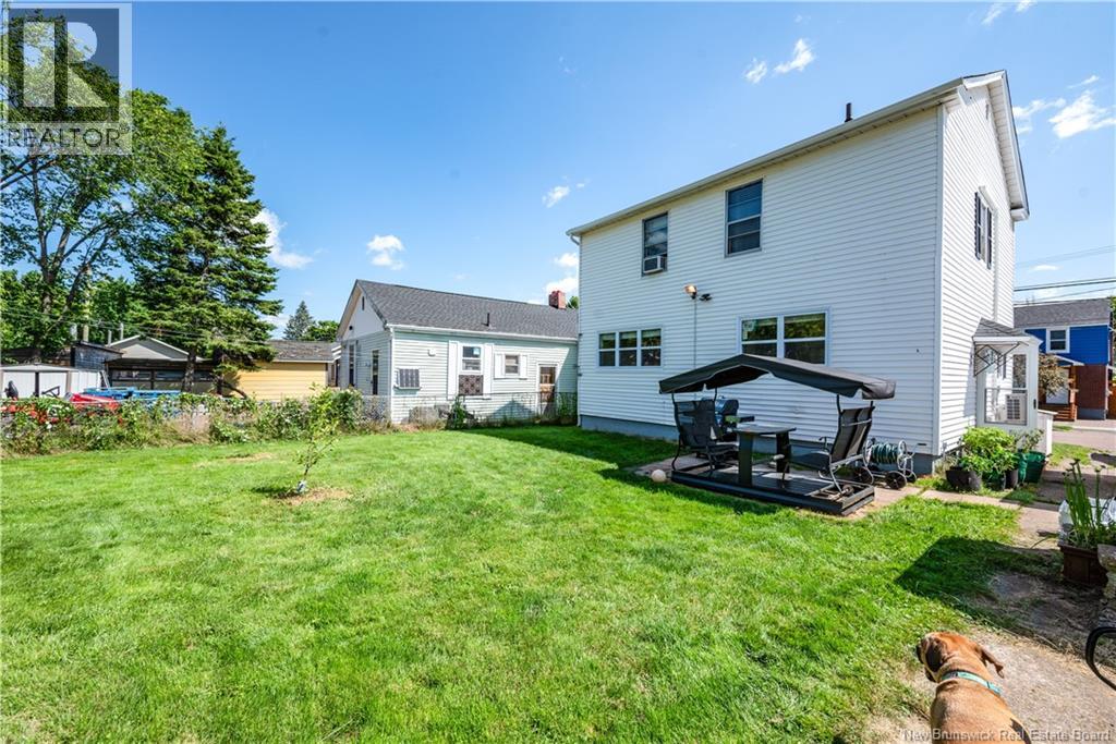 98 Maple Street Property Photo 6
