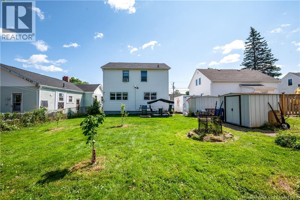 98 Maple Street Property Photo 8