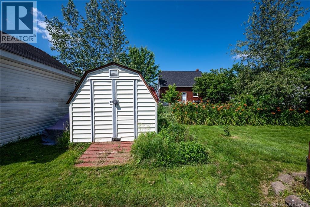 98 Maple Street Property Photo 12