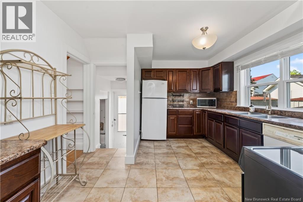 98 Maple Street Property Photo 21