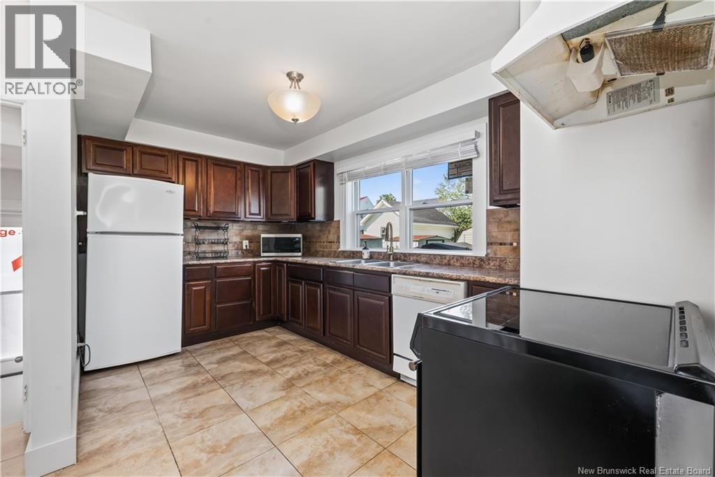 98 Maple Street Property Photo 24