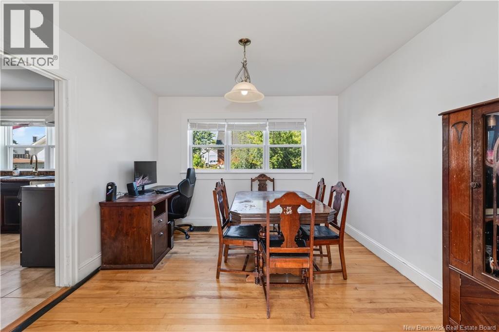 98 Maple Street Property Photo 29