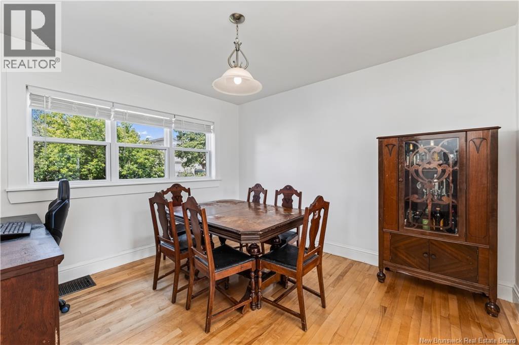 98 Maple Street Property Photo 30