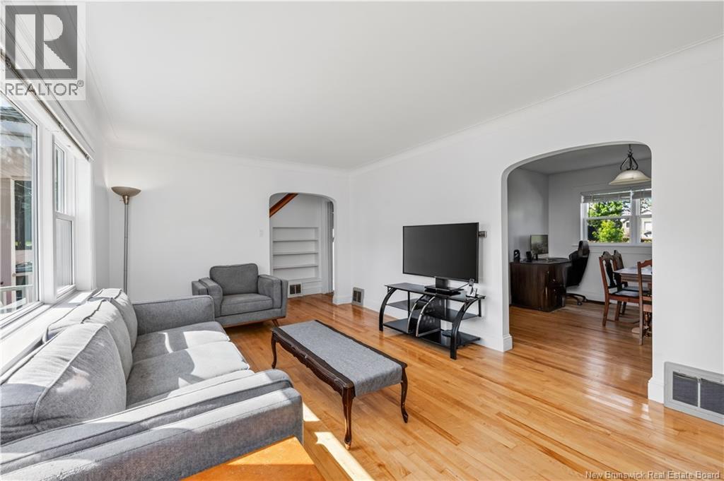 98 Maple Street Property Photo 32