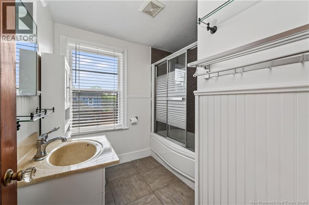 98 Maple Street Property Photo 41