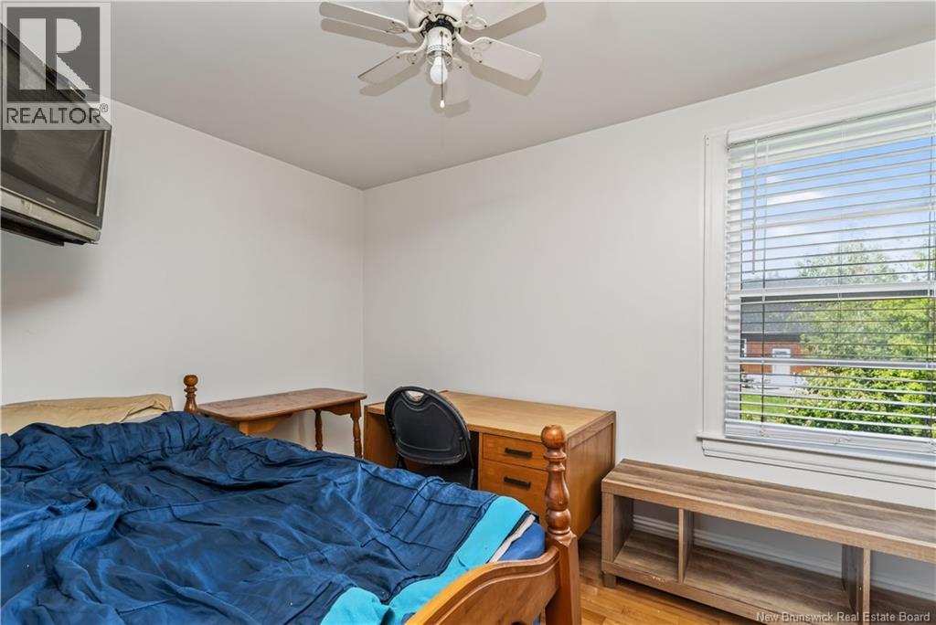 98 Maple Street Property Photo 47