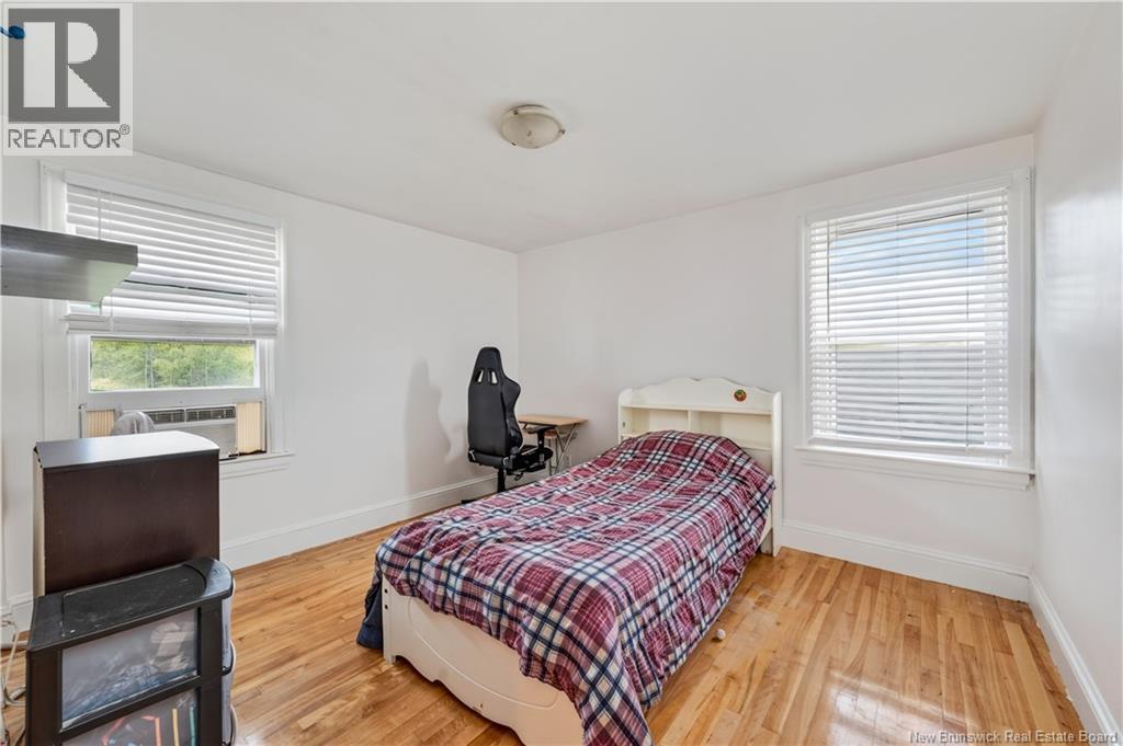 98 Maple Street Property Photo 49