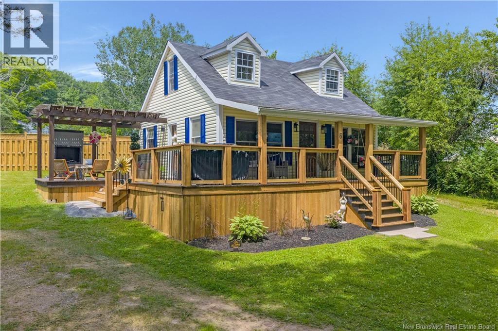 6 Maple Grove Lane Property Photo 2