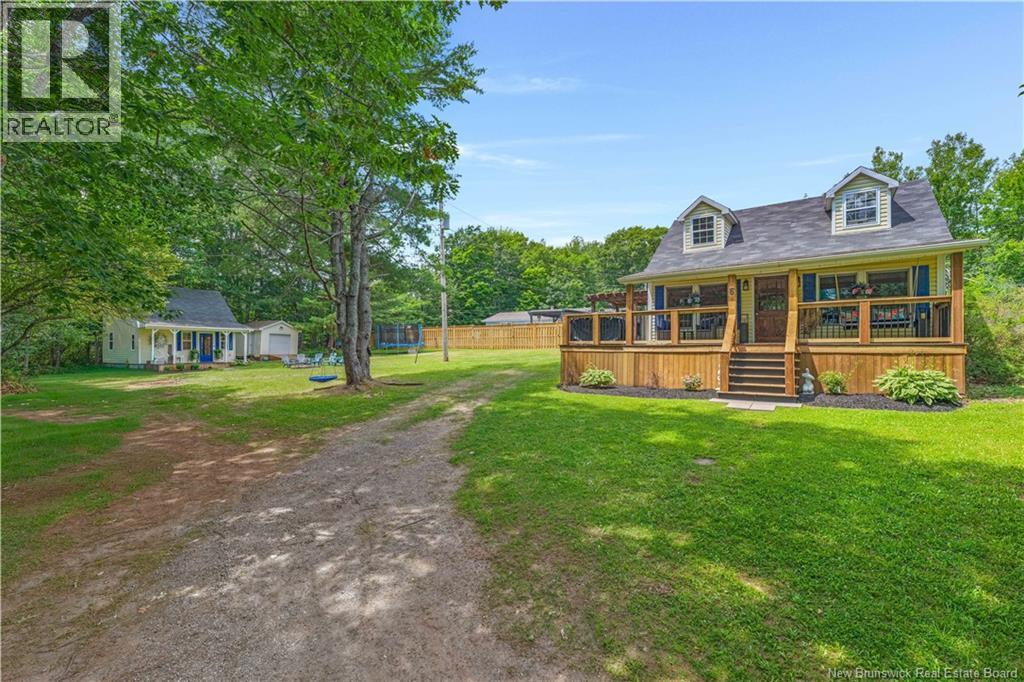 6 Maple Grove Lane Property Photo 4