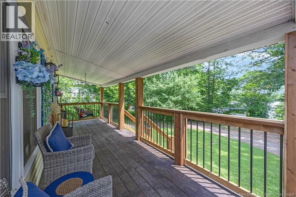 6 Maple Grove Lane Property Photo 5