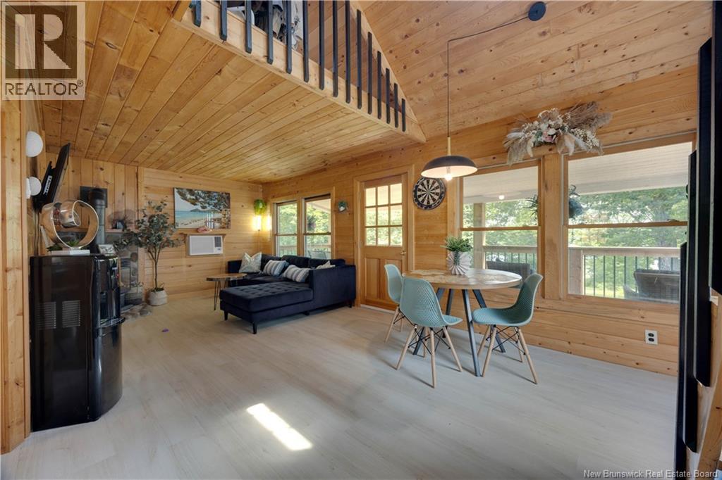 6 Maple Grove Lane Property Photo 9
