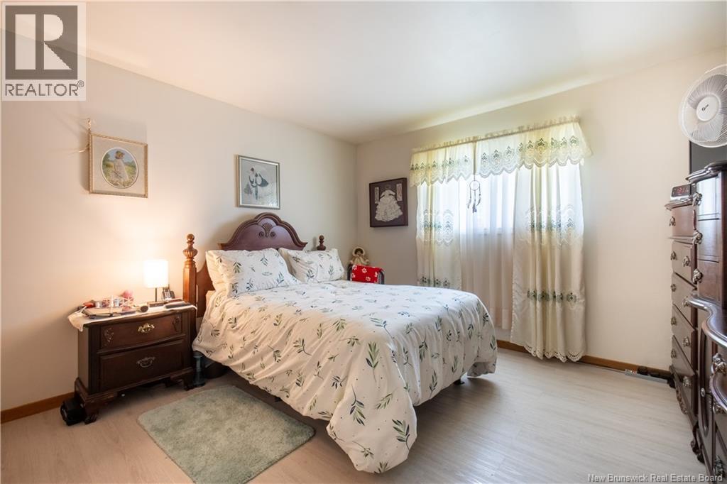 2 Manchester Crescent Property Photo 7