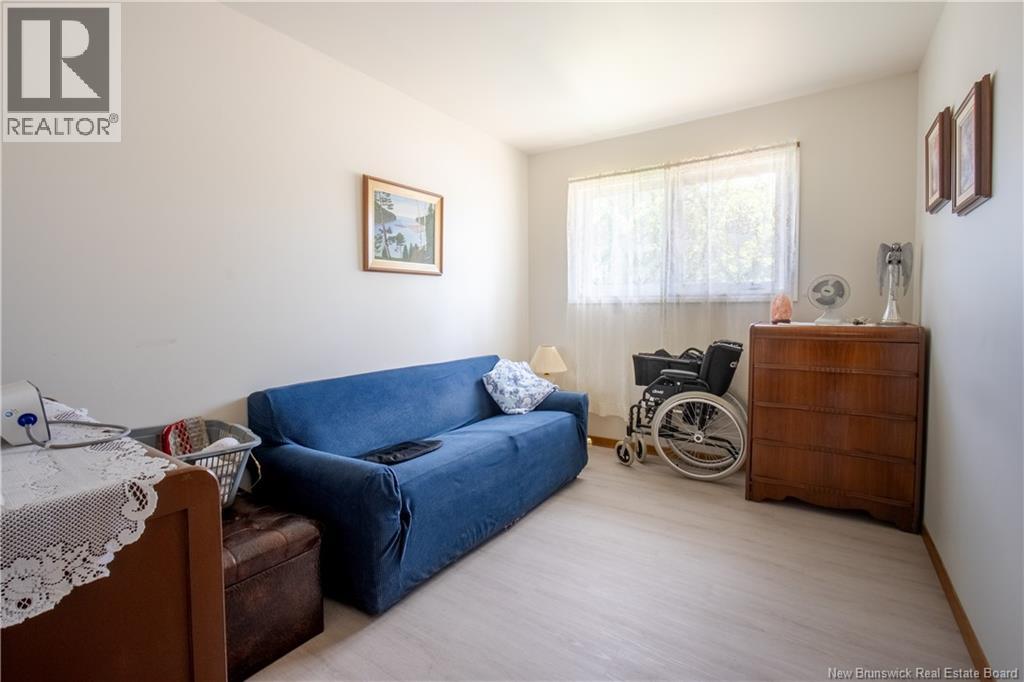2 Manchester Crescent Property Photo 10