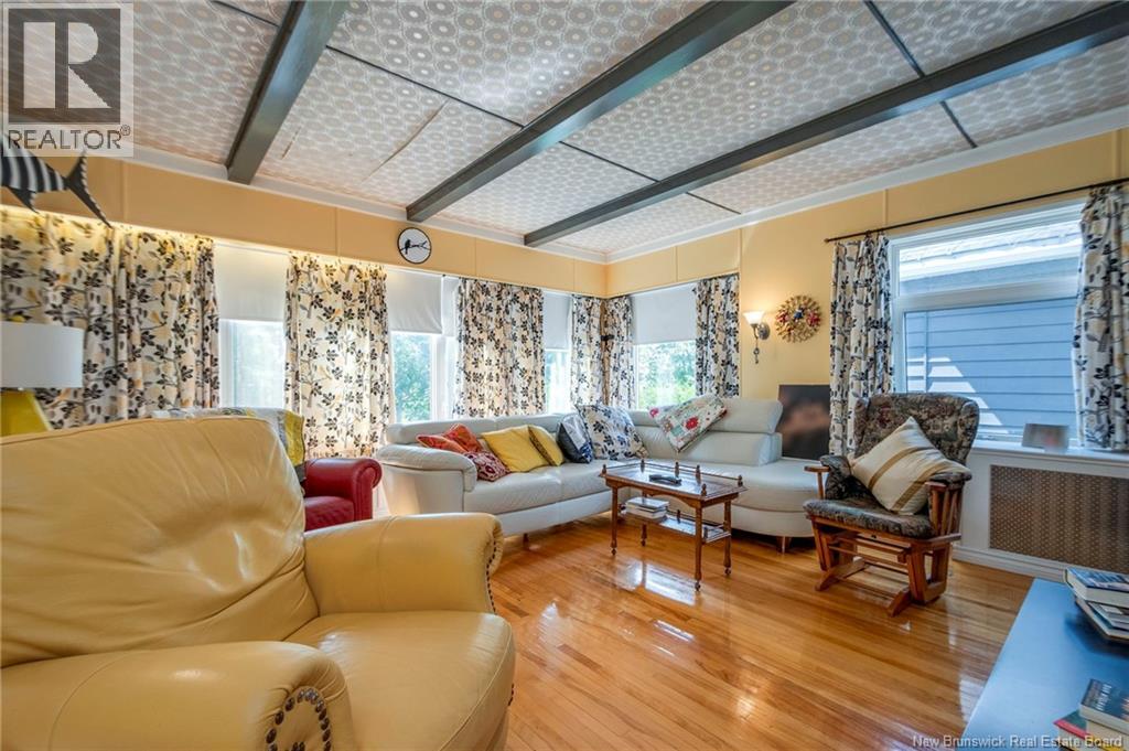19 Seely Street Property Photo 4