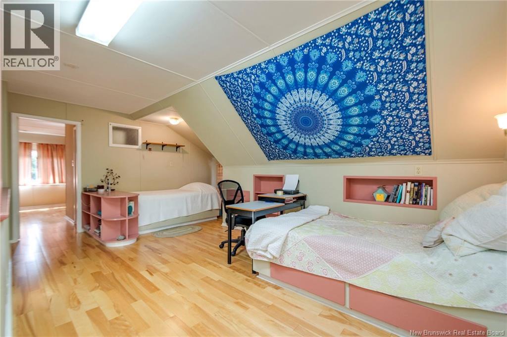 19 Seely Street Property Photo 34