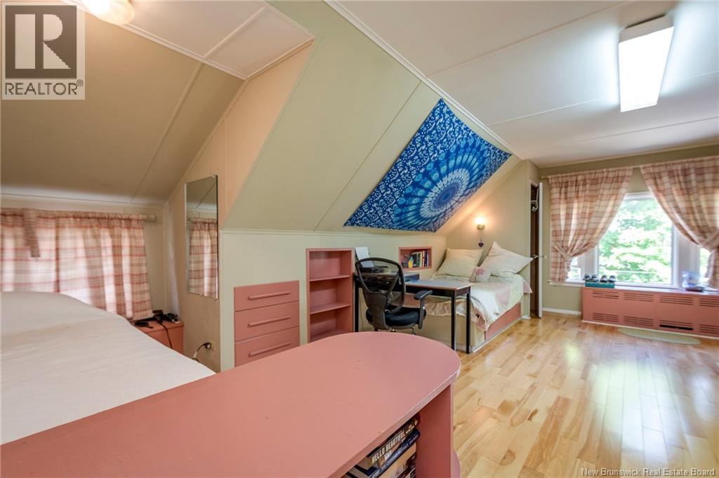 19 Seely Street Property Photo 35
