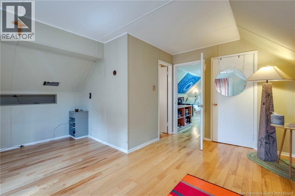 19 Seely Street Property Photo 39